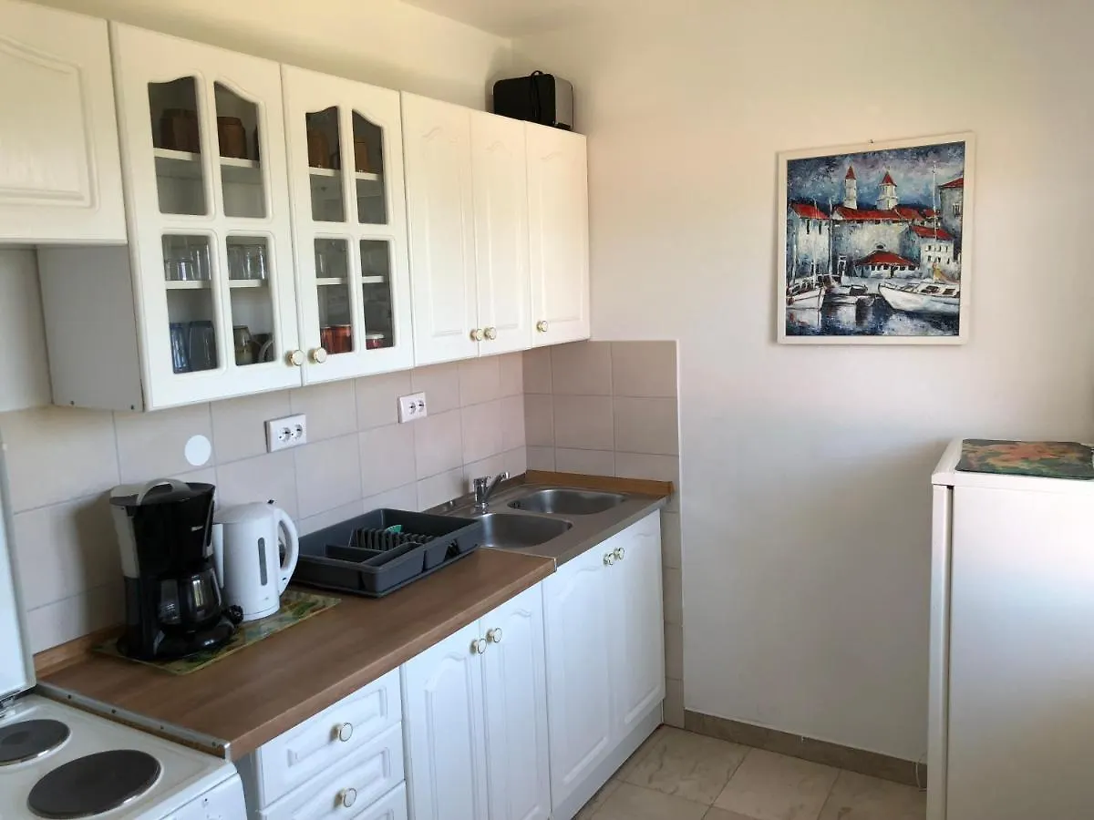 아파트 Apartmani Area Doma 트로기르